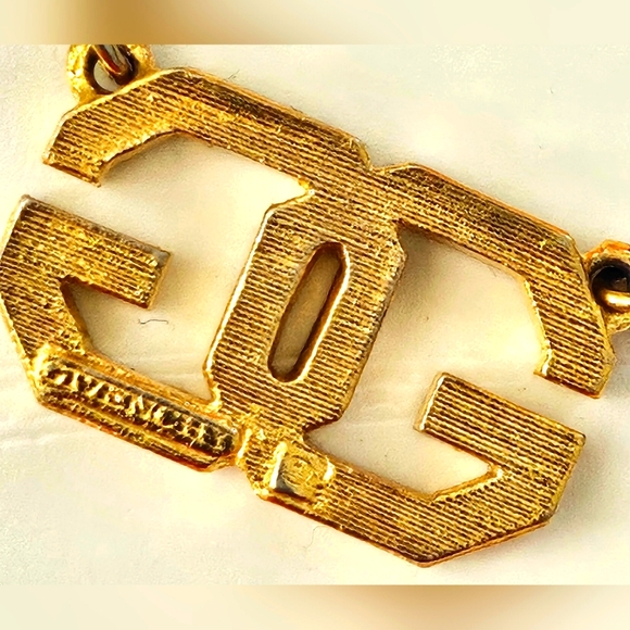 Givenchy Gold-plated Interlocking GG Necklace - Picture 3 of 3